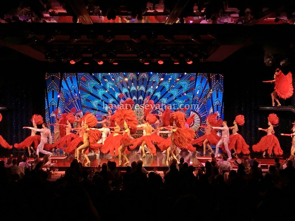 Paris Moulin Rouge gösterisi